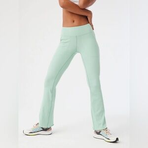 Outdoor Voices Patina Seafoam Superform Rib Kick Flare High Rise Pant Medium